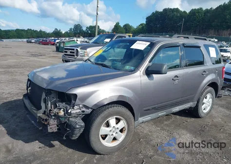 2010 Ford Escape Xlt z USA, uszkodzony, nr VIN 1FMCU9D7XAKC42163